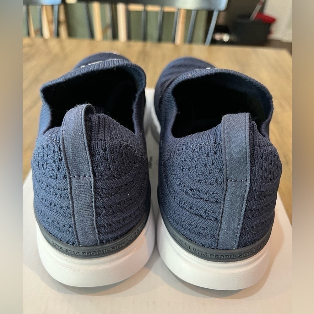 APL TechLoom Wave  Running shoe Men 8 Women 9.5 - Picture 11 of 12